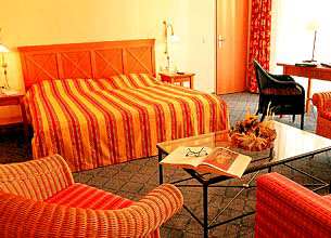 Intercity Hotel Frankfurt Am Main Zimmer